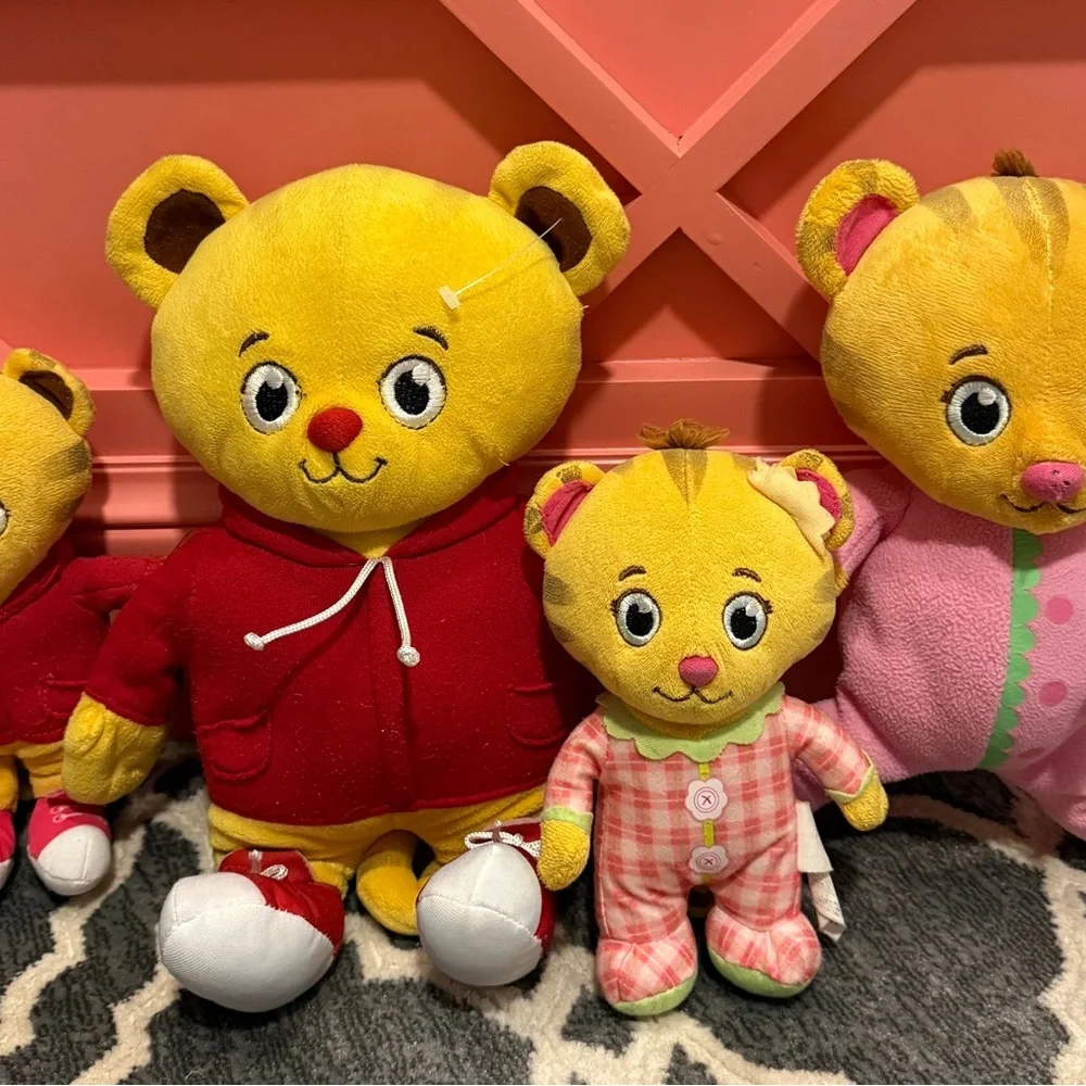 Daniel Tiger Set - Picture 2 of 2